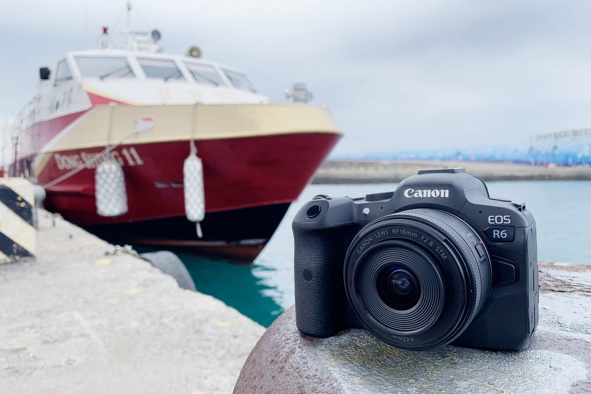 (映像分享) 一手掌握遼闊海天一色in屏東小琉球 feat. Canon RF16mm f/2.8 STM & Canon EOS R6